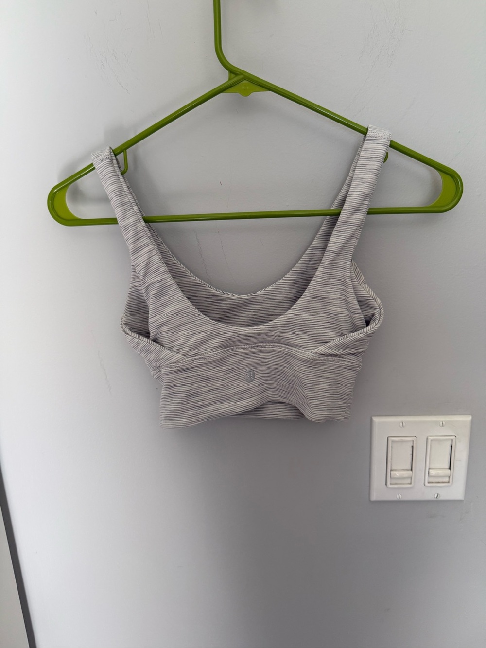 Lululemon Align Reversible Bra in a light gray striped pattern SZ 2 - Picture 3 of 4